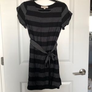 LOFT shift dress in S petite